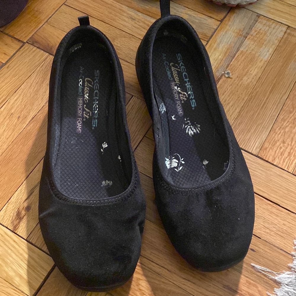 Sketchers velvet ballerina shoes size 8 women’s